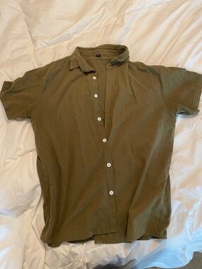 Olive Green Short-Sleeve Button-Up Shirt